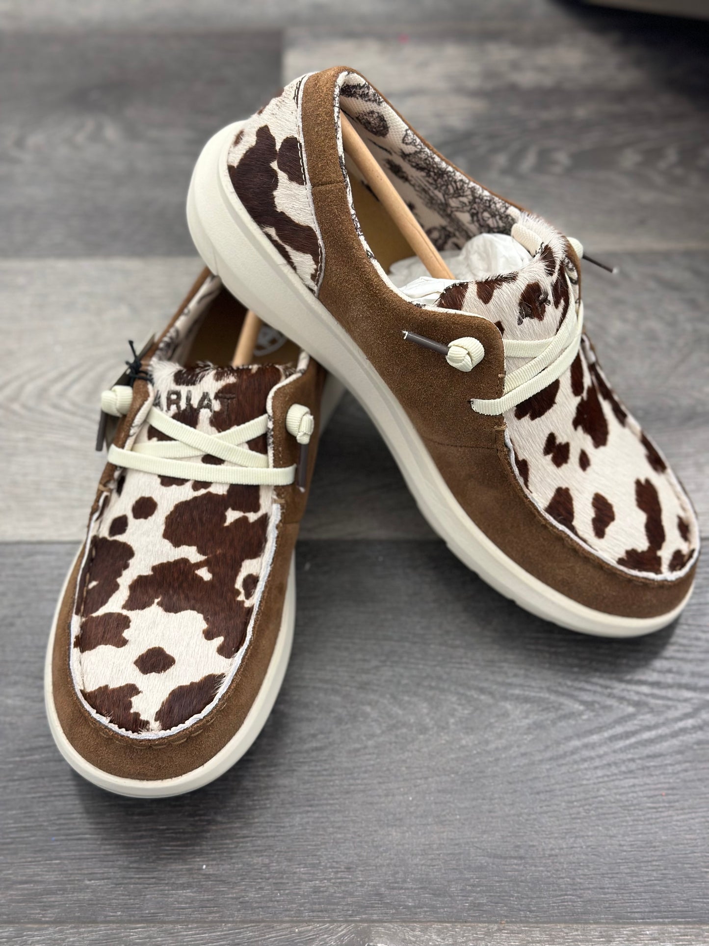 Ariat Hilo Cow Shoes
