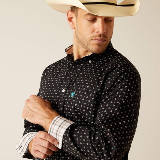 Ariat Men’s Wrinkle Free Seth Classic Fit Shirt